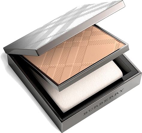 Shop Burberry Fresh Glow Compact 